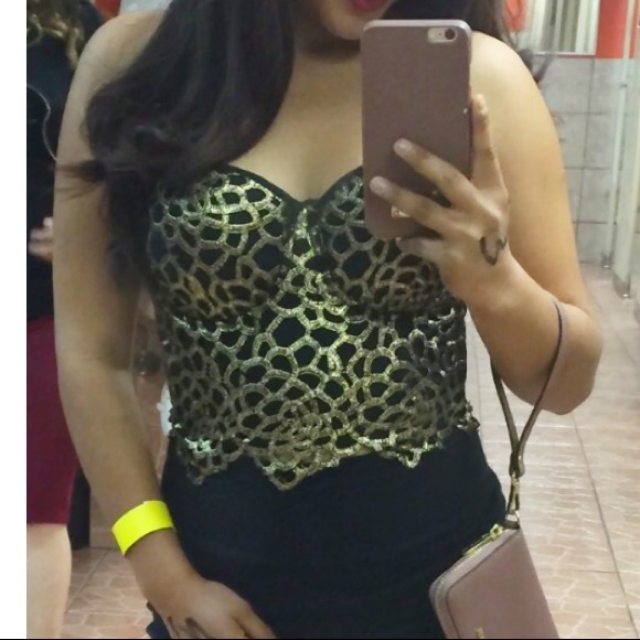 Top - Picture 1 of 2